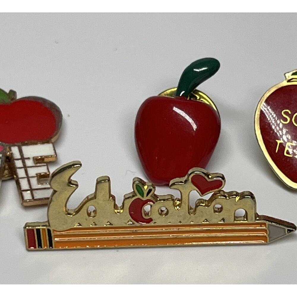 Teacher Pin Lot of 5 Education Apple Teaching Matters LOVE I Make the Difference - Picture 4 of 9